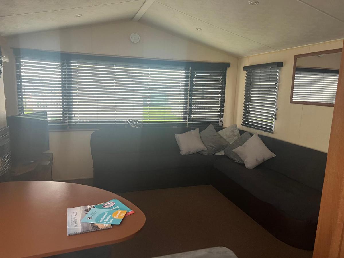 Lisa And Laddy Caravan Hire Meliden エクステリア 写真